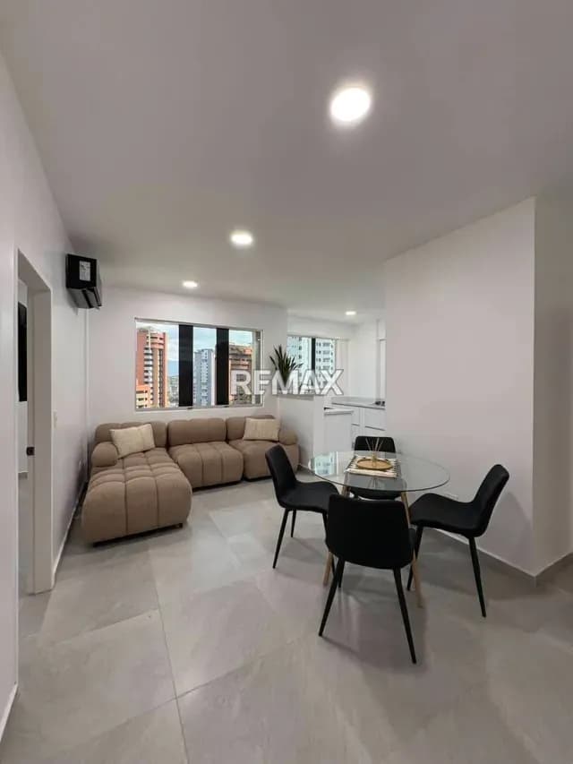 Venta de apartamento Res Buena Vista Suites La Trigaleña Alta Planta 100%