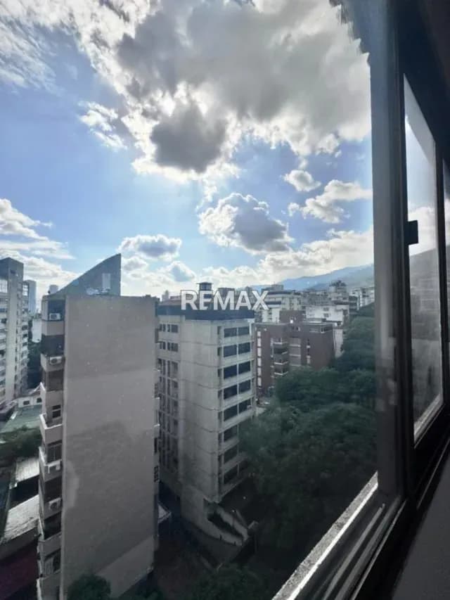 APARTAMENTO EN ALQUIILER - URB. LAS PALMAS
