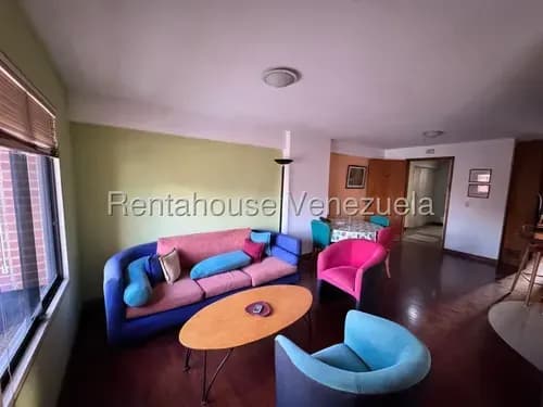 Apartamento En Venta En Sabana Grande Tipo Estudio Semiremodelado Oportunidad / Rf
