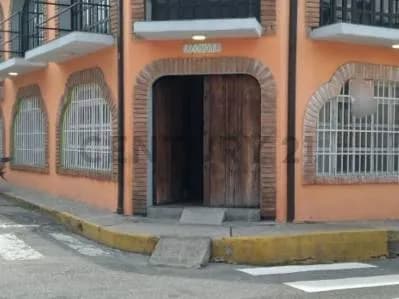 Se vende casa para comercio con excelente ubicación en el centro de El Hatillo
