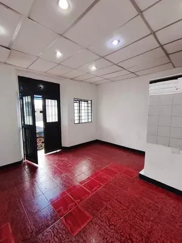 Local Barrio Obrero Alquiler San Cristobal Tachira - Área De Exhibición/ventas - 1 Baño Privado Venta De Calzado Y/o Ropa. Tecnología O Accesorios De Celulares 18,92 M2 (4.40mx4.30m
