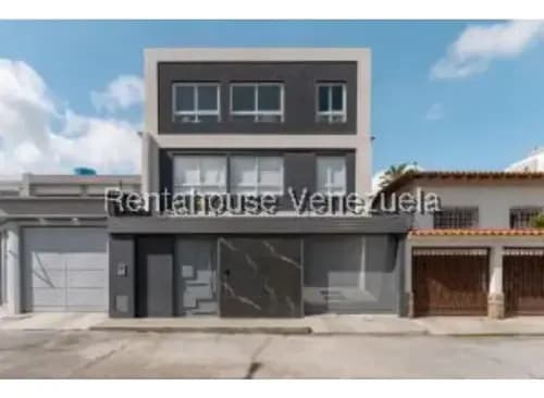 #26-2821 Excepcional Casa En Santa Eduvigis