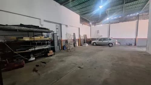 315043 Cmg Galpón En Venta En La Av. Enrique Tejera A Pie De Calle - Valencia