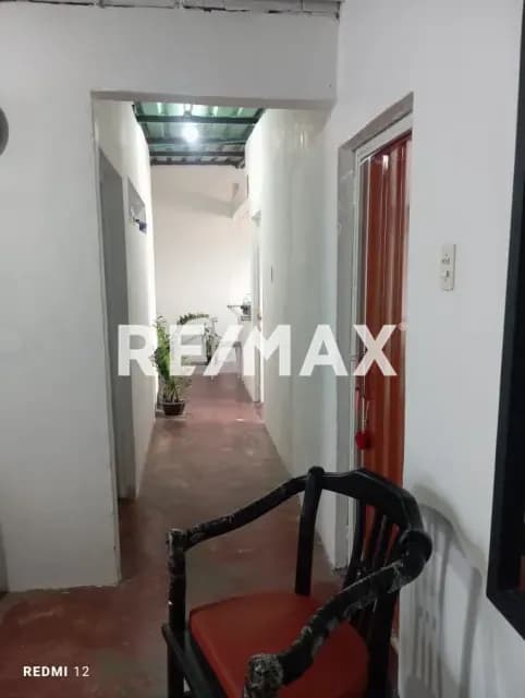 Casa en VENTA en 23 de Enero. Monseñor Ramirez. La Concordia frente al Mercado DIMO