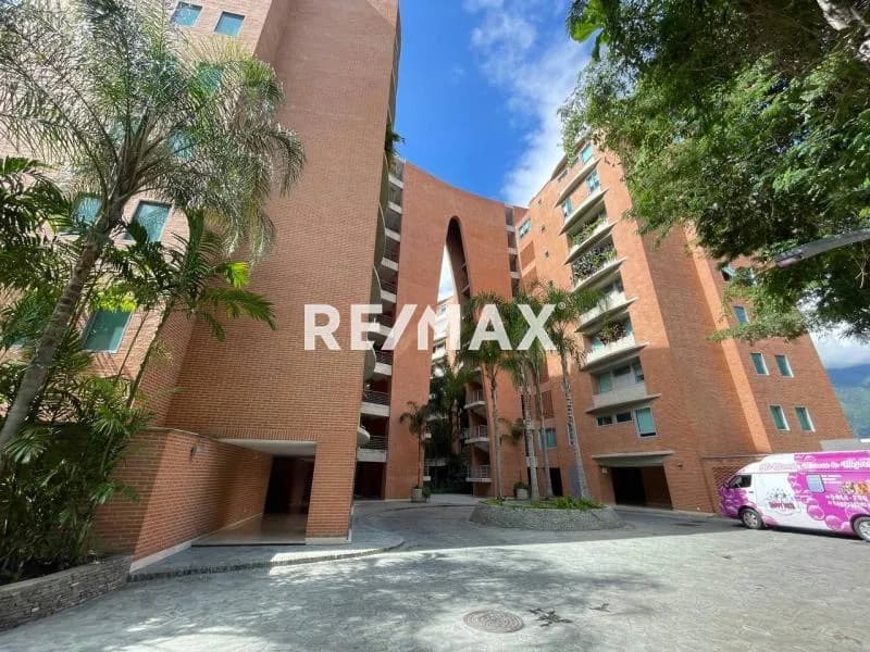 En Alquiler Grandioso Apartamento, 216m, Premier Las Lomas
