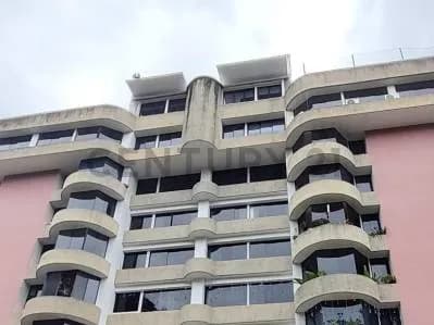 Excelente apartamento remodelado de lujo listo ara entrar