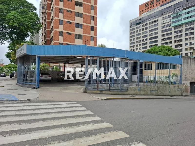 Exclusivo Concesionario Terreno en Venta Zona Estrategica Potencial Av.Libertador
