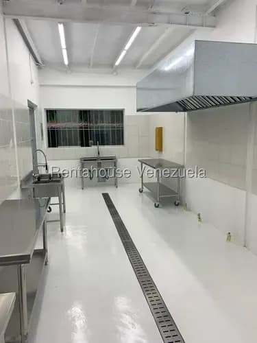 Sm Local Comercial En Alquiler En Los Chorros 26-21002 Yf