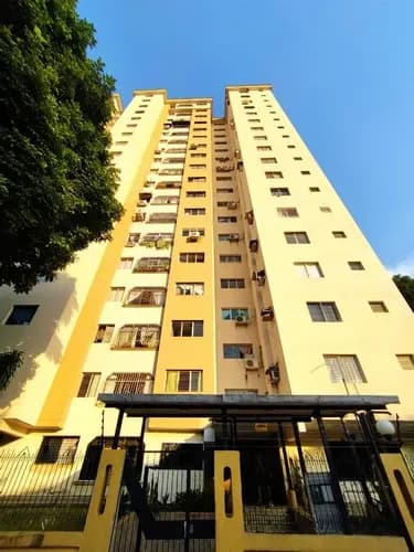 Apartamento En Alquiler Prebo Res. Benidor. Planta 50%.. Gerardo Hurtado