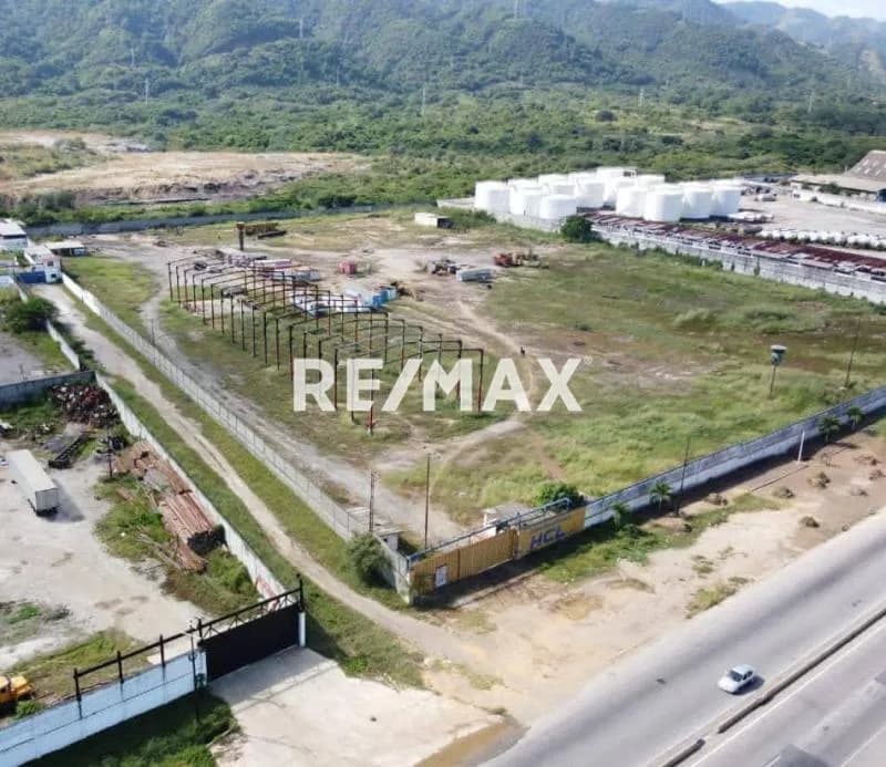 TERRENO EN VENTA - ZONA INDUSTRIAL LA PARAGUITA MORON-PTO CABELLO