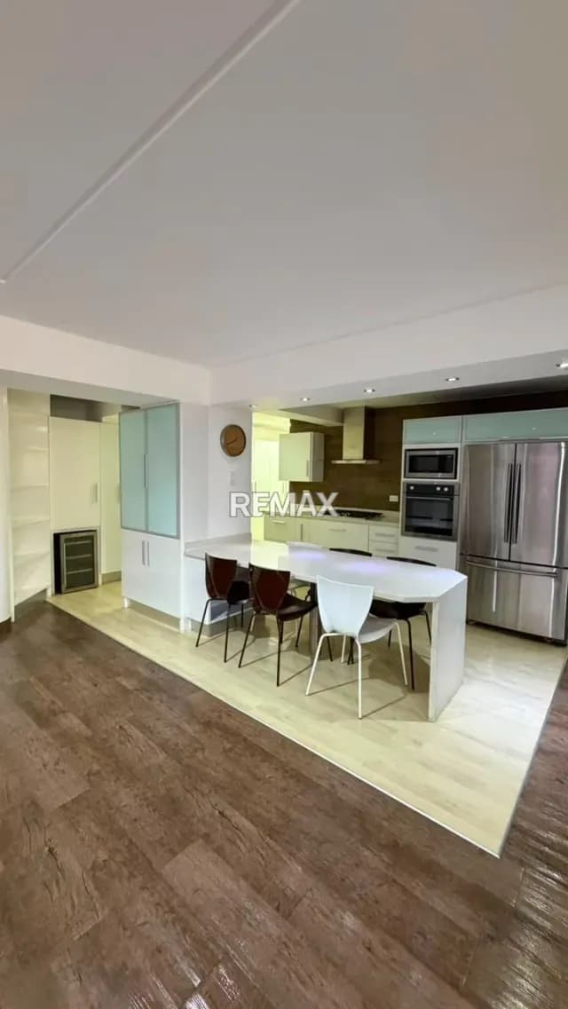 EN VENTA EXCLUSIVO APARTAMENTO EN LA TRIGALEÑA
