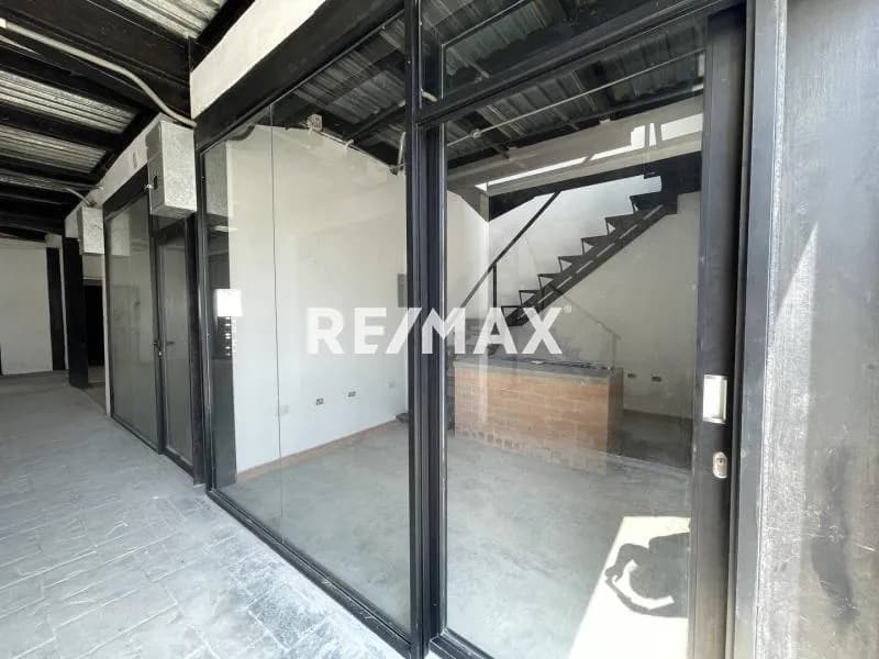 En venta Local Comercial en C.C San Diego Norte, Sector La Cumaca San Diego