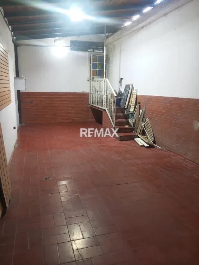 Alquilo oficina centro de Barquisimeto carrera 19