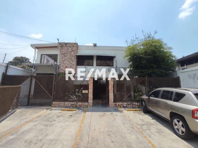 EDIFICIO COMERCIAL, SECTOR ARIAS BLANCO EL LIMON, EDO. ARAGUA