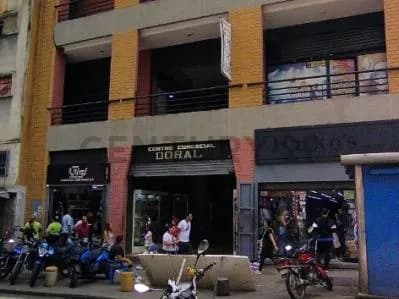 Se Vende Local Comercial en CC Doral, Esquina La Marrón