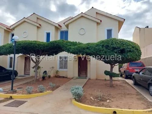 Venta De Townhouse En Villa Dunas Del Mar ..mls 26-16604 ,,kb