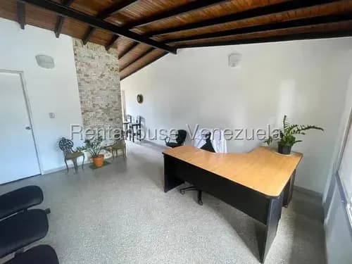 Marinel Saavedra Ofrece En Venta Bella Casa En Buena Zona De Cabudare, Con 2 Habitaciones, 1 Baño, En Optimas Condiciones! Contactame Cod 26 18803.