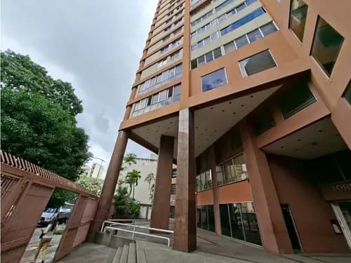 En Venta Oficina Amoblada En Av Solano, Las Delicias Sab Grande 122m2