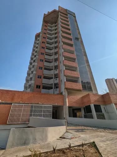 Penthouse Obra Blanca En La Trigaleña Residencia Roraima Ns