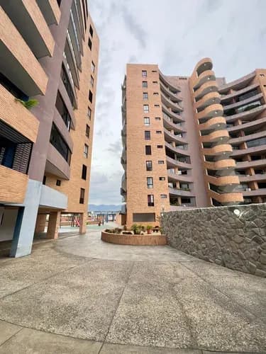 Apartamento De Oportunidad En Mañongo Res Papiros-sl