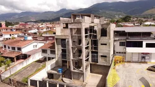 Xv, Se Vende Edificio (obra Negra) Ubicación: Av. España, Sector Pueblo Nuevo (redoma San Cristóbal). Ideal Para Clínica, Sede Corporativa O Proyecto Residencial De Lujo.