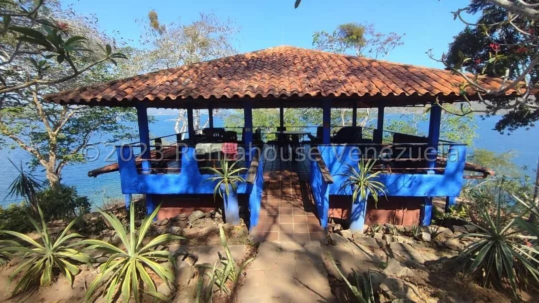 Comercial (Posada) en Venta en Altos de Sucre, Sucre
