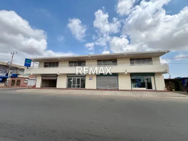 Centro comercial caujaro