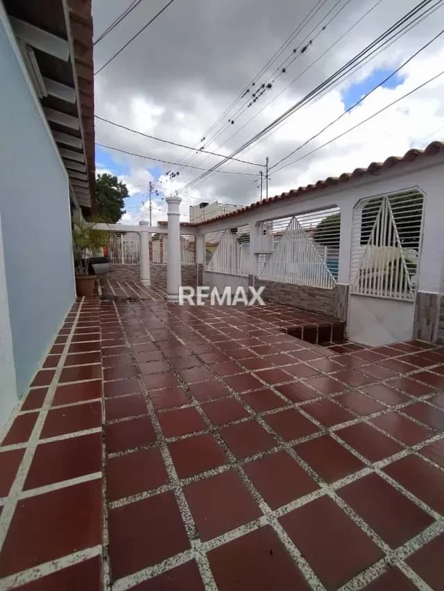 Se vende comoda y acogedora casa en Almarriera