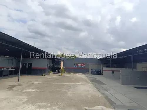 Complejo Comercial En Venta En Zona Centro De La Victoria Maracay 5 Ambientes 641mts2 Mmarin 25-19594