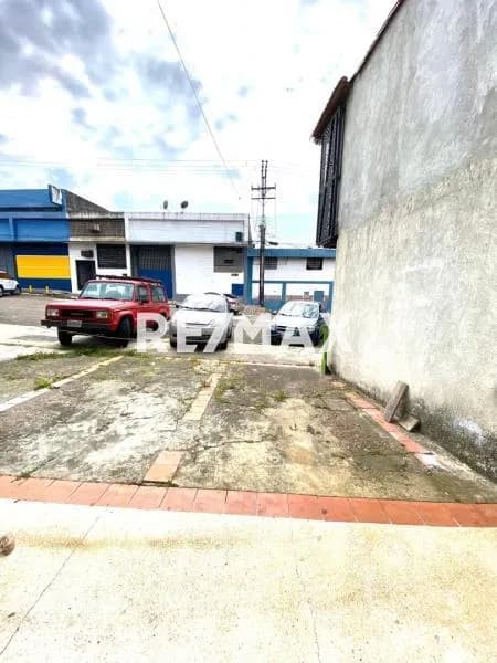 Local. Alquiler. la guayana
