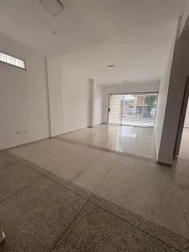 Casa De Uso Comercial En Valencia Agua Blanca