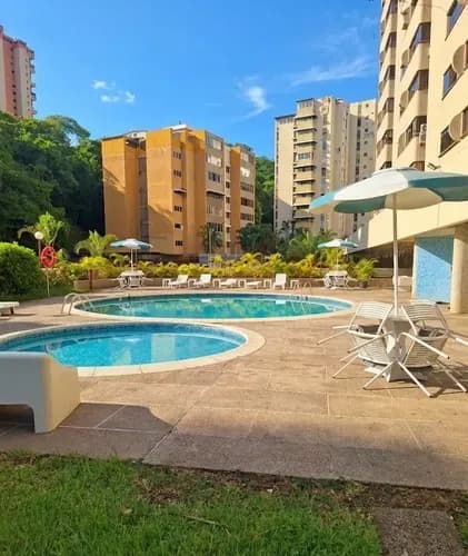 Apartamento Con Una Espectacular Vista Al Ávila Y Excelente Iluminación. El Edificio Cuenta Con Piscina, Área De Parrillera, Parque Infantil, Camineria En La Azotea Con Vista De 360° Y Gimnasio.