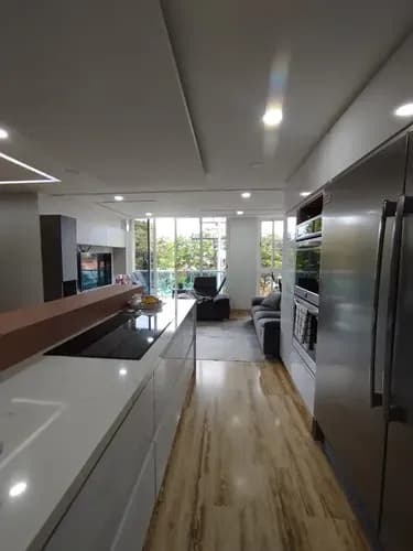 Apartamento En Res. Titanium Suites Urb. Trigal Norte, Sector Mañongo