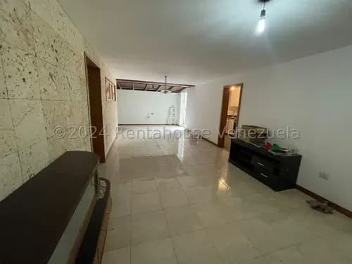 San Antonio De Los Altos, Las Minas, Encantador Apartamento Pb. Mo 25-5724