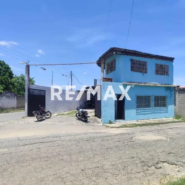 propiedad multiproposito casa con local comercial