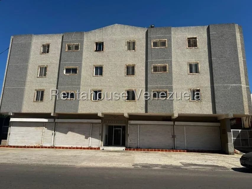 Apartamento (Multiples Niveles) en Venta en Las Tarabas, Zulia