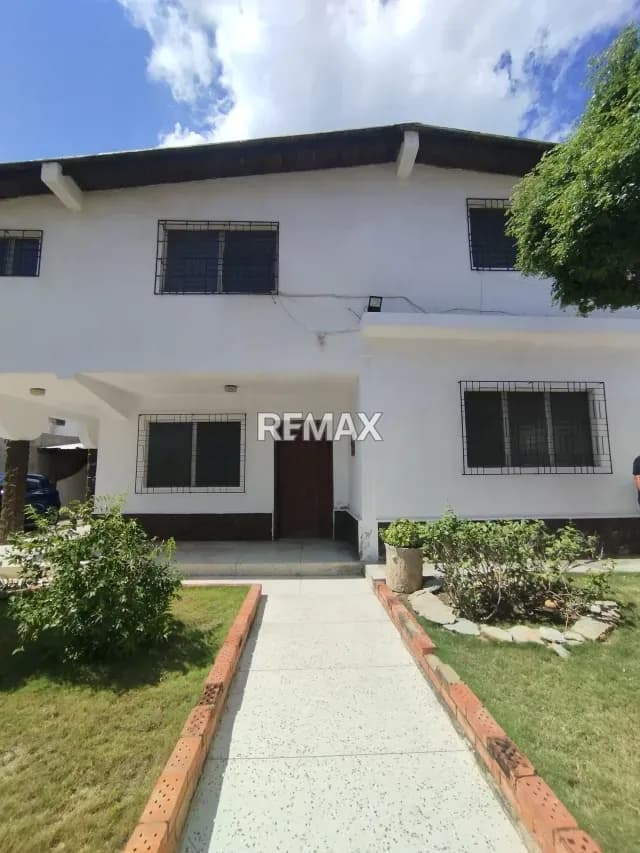 En venta casa quinta. En casco central. Morro I. Lechería