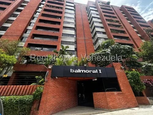 Apartamento En Alquiler En Los Dos Caminos Con Vista Al Ávila, Pozo De Agua Y Vigilancia Privada Cda 26-21582 Yf