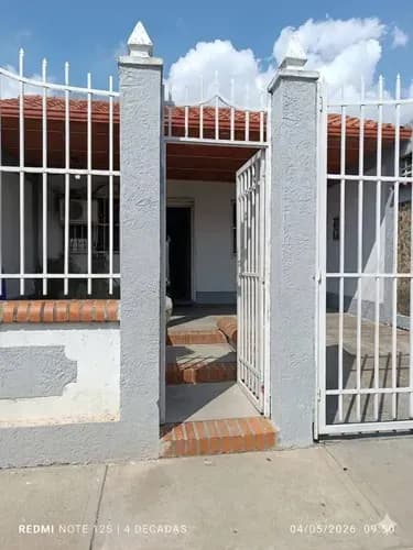 Clientes Mgb Ofrece En Alquiler Casa En Bella Florida - Los Caobos. En Av. Principal