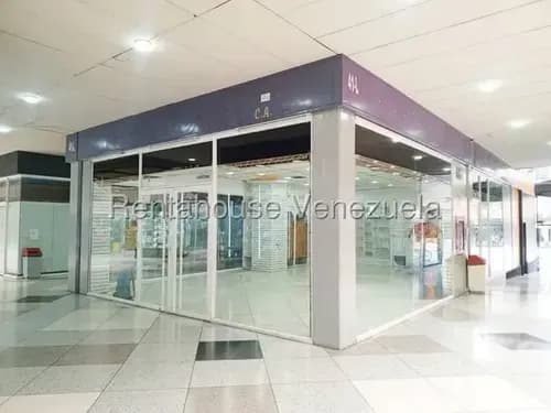 Daniela Linarez Alquila Estupendo Local Comercial De 78.80 M2 Con 2 Baños, Ubicado En Centro Comercial Con Gran Afluencia De Público En El Centro De Barquisimeto