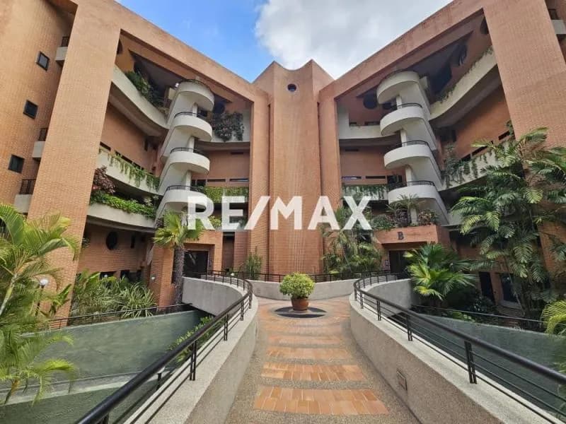 Alquiler apartamento duplex La Castellana. Actualizado