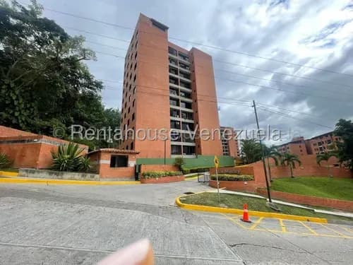 Ms: 26-7727. Vendemos Moderno Y Amplio Apartamento En Colinas De La Tahona. A=128m2, 2h, 3b, 2p.