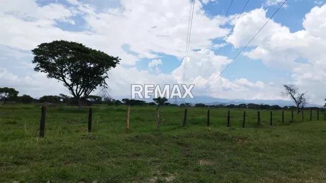 Terreno Residencial para Desarrolladores 3,5 HECTÁREAS
