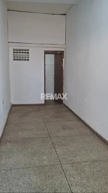 Local Comercial en Alquiler - Av. Fuerzas Aéreas