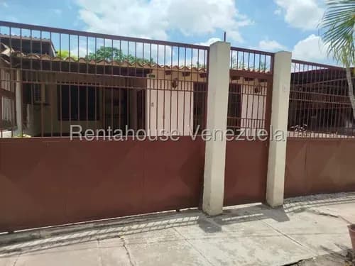 # En Venta Espectacular Casa En Buena Zona De Cabudare, Rafael Gamarra Ofrece, 2b16444, Con 3 Habitaciones, 2 Baños, En Optimas Condiciones. Contactame!.