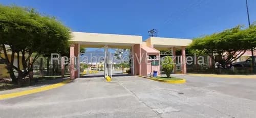 Townhouse En Venta - Guatire - Deigmarys Gil - Mls 26-14627