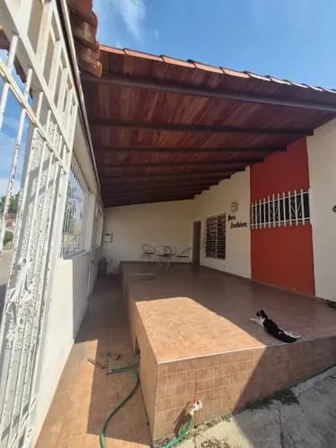 Carolina Romero Vende Casa Urb Calicanto Casa Una Planta Flor Amarillo Valencia Edo Carabobo