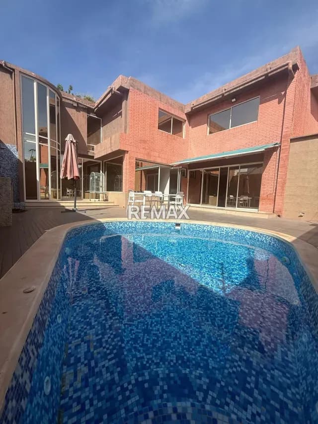 EN VENTA CASA QUINTA EN SABANAMAR