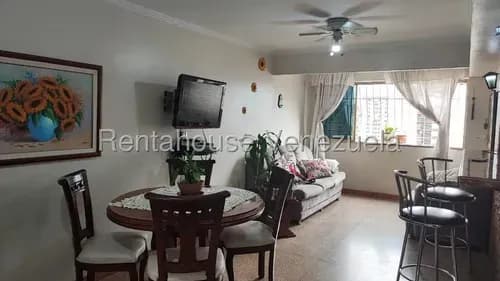 Apartamento A 1 Cuadra De La Av. Baralt Y 3 Cuadra De La Av. Urdaneta Altagracia 26-19054