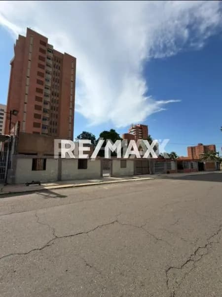 Local en Venta Av 9 entre calles 65 y 66 a una cuadra de Cecilio Acosta Maracaibo